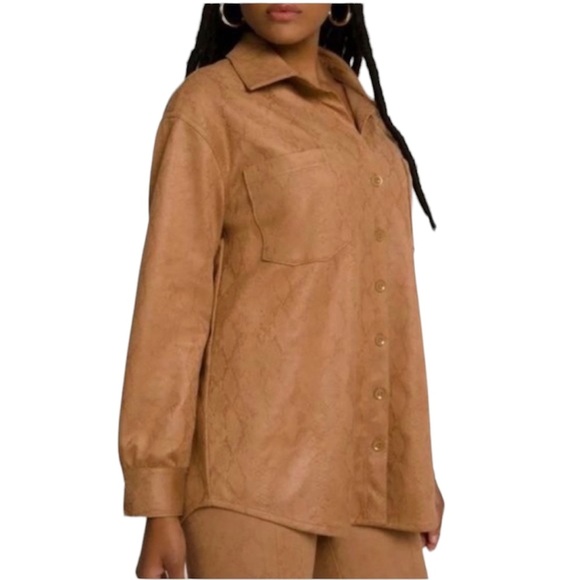 Good American Shacket - Picture 14 of 14